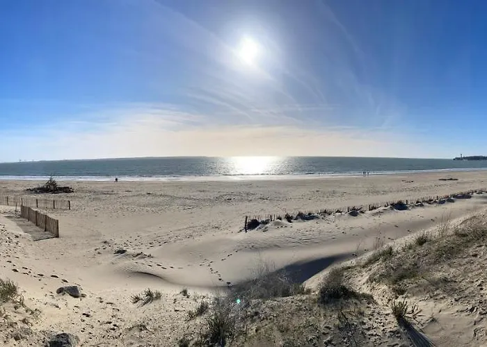 Hébergement de vacances Romeo , 250m De La *